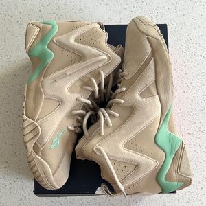 Reebok Kamikaze - Only worn twice and look dead stock. Original box